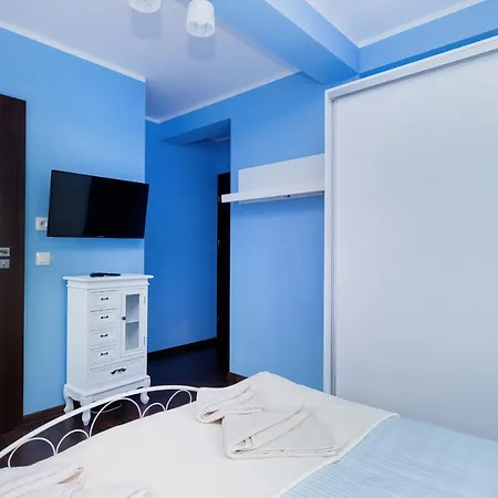 Krakowska Нехоже