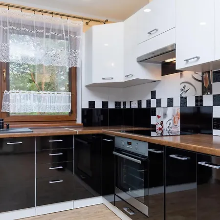 Krakowska * Нехоже