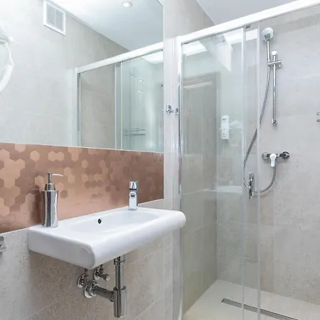 Апартаменты Krakowska *