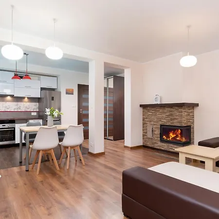 Krakowska * Нехоже